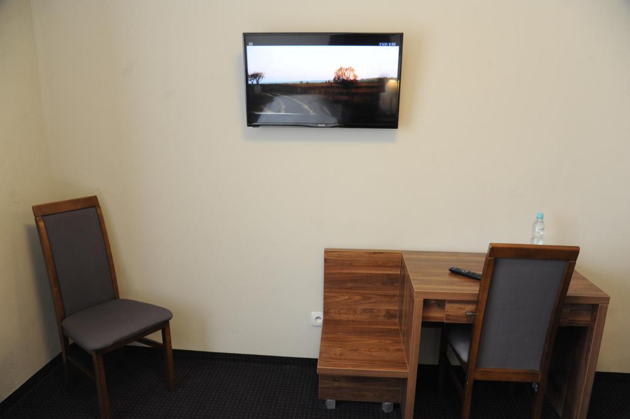 Dedal Hostel Malbork Buitenkant foto