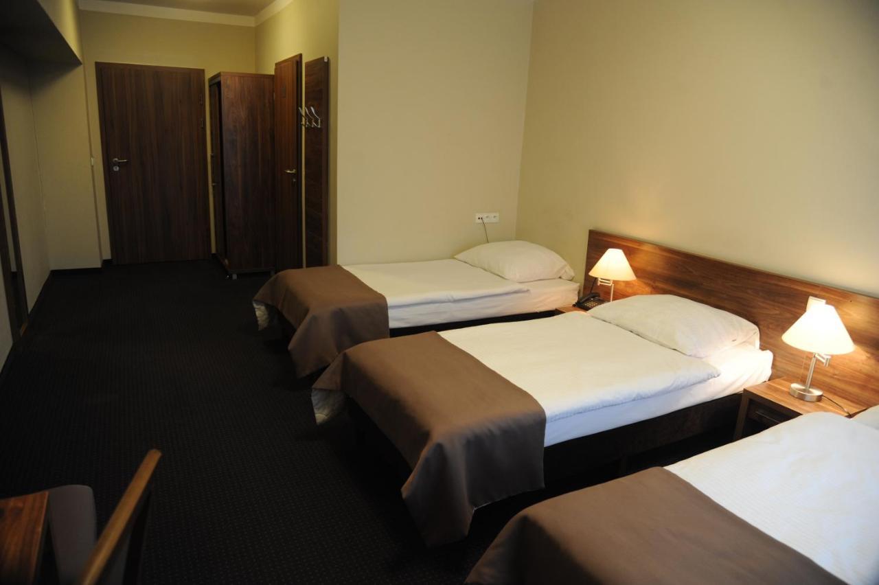 Dedal Hostel Malbork Buitenkant foto